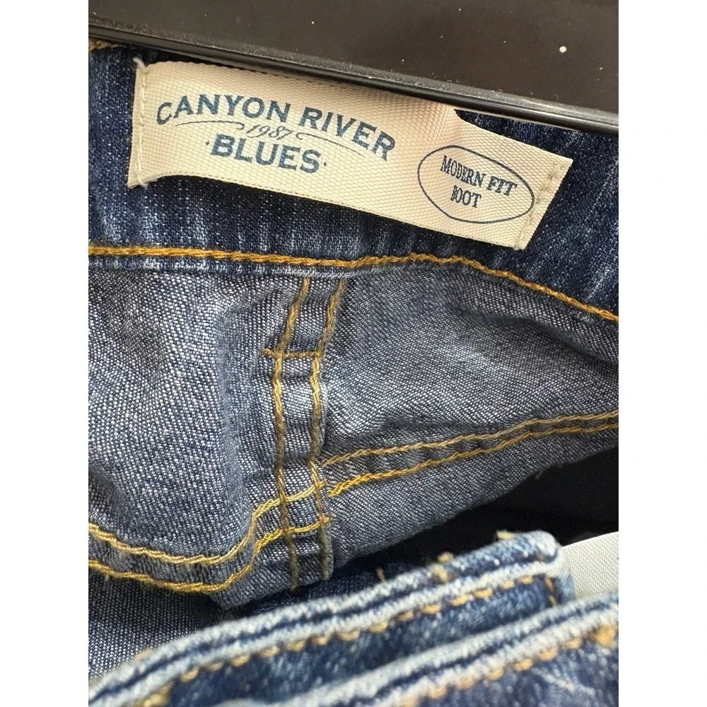 NWT Canyon River Blues modern fit boot cut size 12